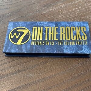 W7 On The Rocks Eyeshadow Palette - Neutrals on Ice